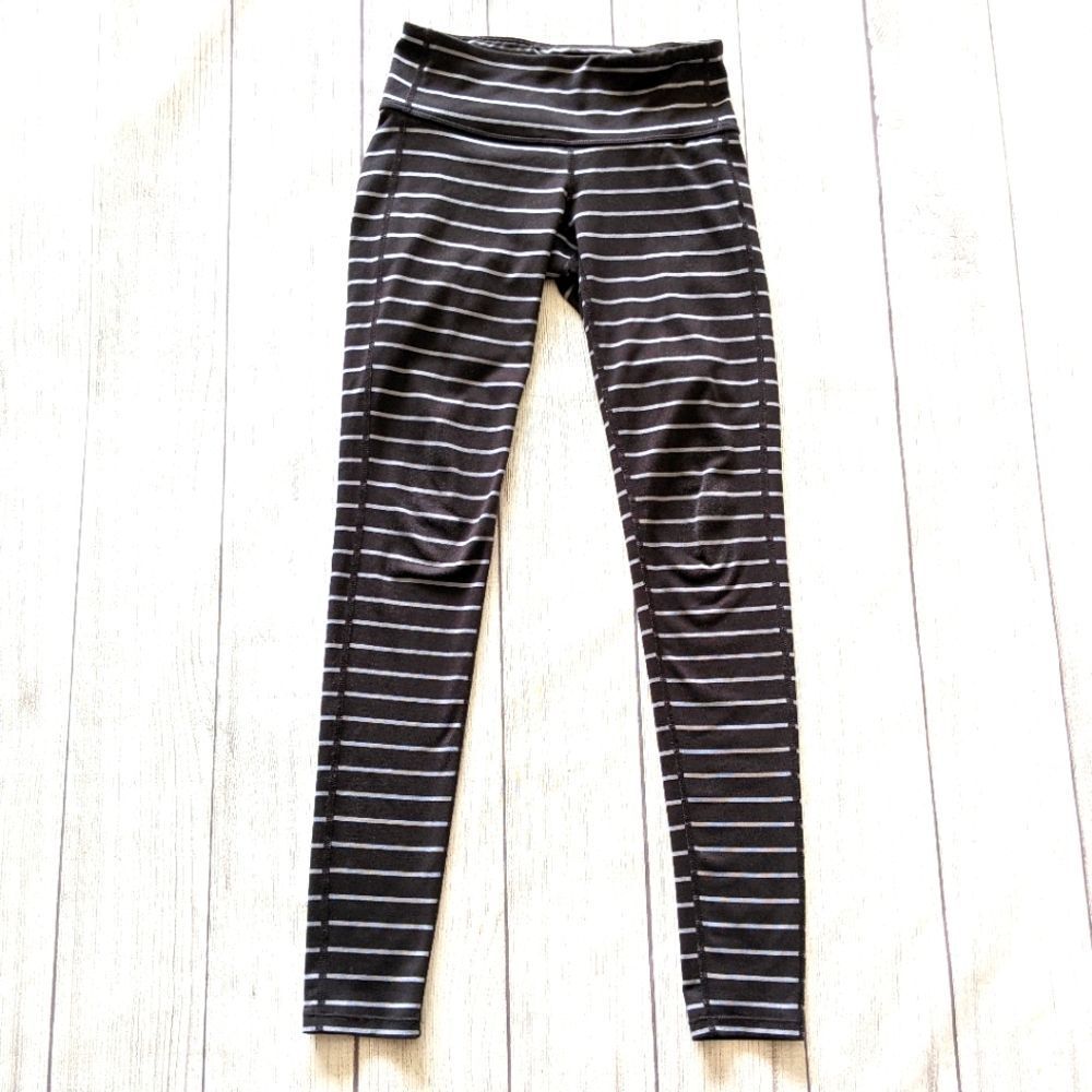 Athleta black and grey striped workout leggings